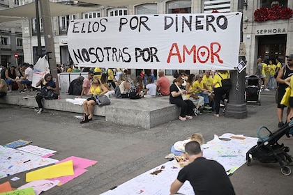 As imagens do acampamento na Puerta del Sol em Madri para protestar contra a crise habitacional