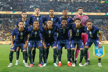 Ancelotti justifica escolha por Vini Jr. em pênalti e destaca espaço para jovens: ’São muito bons’