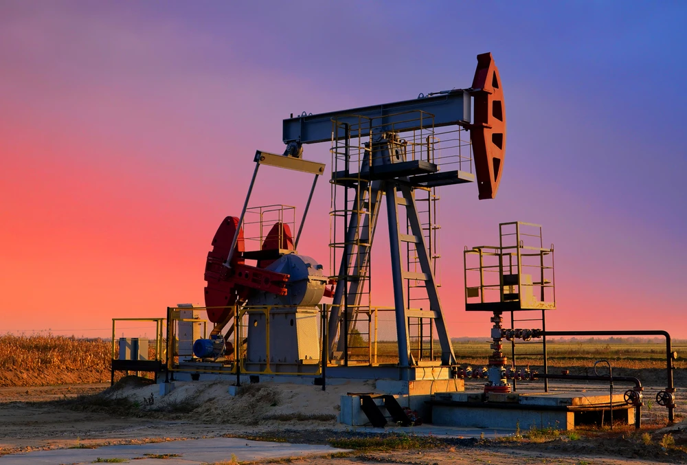 O petróleo sobe após negociações de paz EUA-Irã em impasse