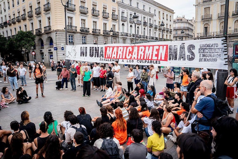 As imagens do acampamento na Puerta del Sol em Madri para protestar contra a crise habitacional