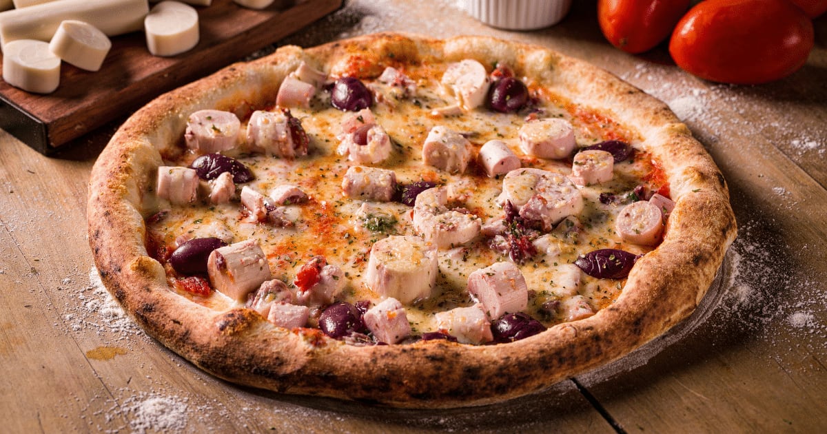 Que tal pizza na sexta-feira à noite? Aprenda essa receita de palmito com azeitonas