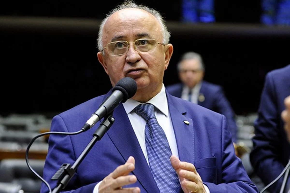 Deputado exonera pai de PM usado como laranja e que foi preso no Piauí