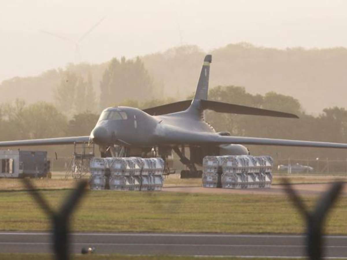 Reino Unido prende suspeitos de ato terrorista próximo a base aérea usada pelos EUA