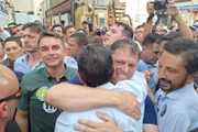 Zema tenta segurar candidatura em meio à pressão de bolsonaristas e aliados