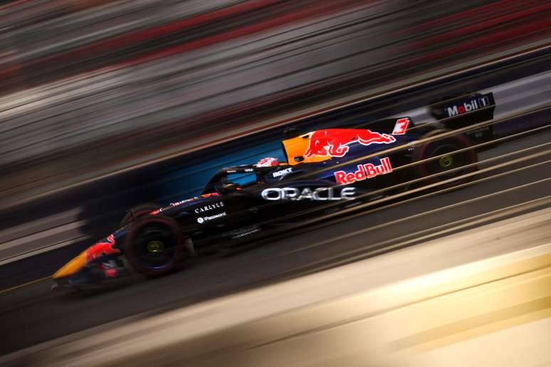 F1: Red Bull avalia motor de Verstappen após falha em Baku e admite risco de punição