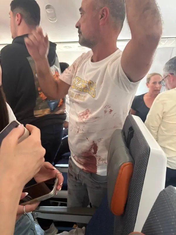 Pilotos de jato da FlyDubai em luta aérea sangrenta, relata mídia israelense