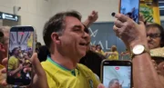 Flávio pede prisão de funcionário do Planalto por polêmica de Nossa Senhora