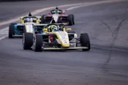 Fausto Arnaldo vence corrida 3 da Fórmula 4 e amplia liderança em Brasília