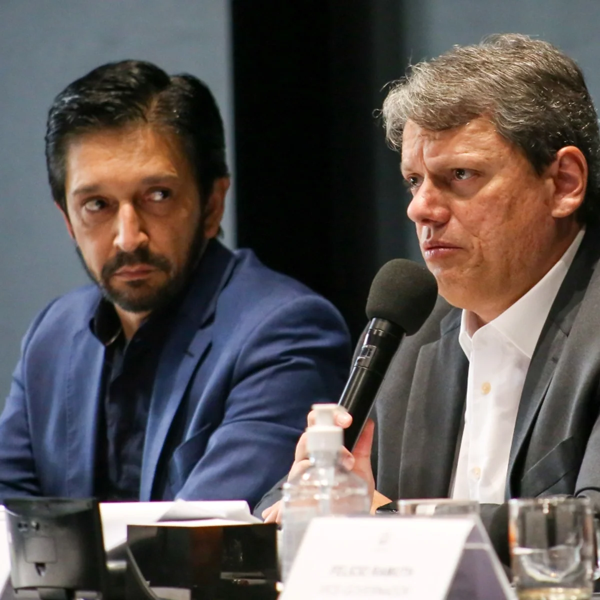 TRE-SP proíbe propaganda de Tarcísio com participação de Nunes