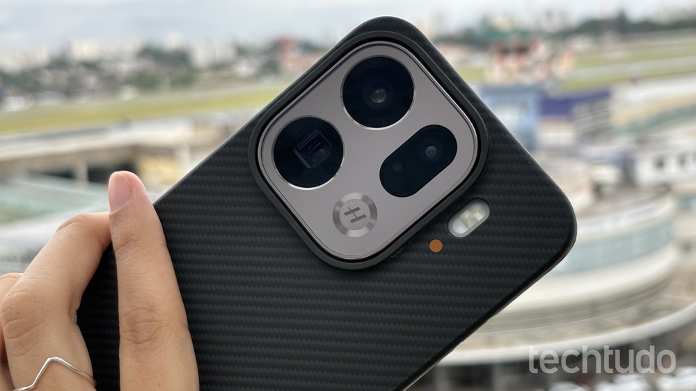 Traseira do OPPO Find X9 Pro — Foto: Cecile Mendonça/TechTudo