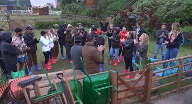 O quanto você sabe da treta entre Darlin Ferrattry e Giovanna Gold em A Fazenda?
