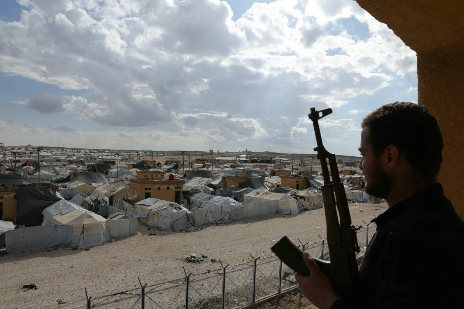 Síria diz que está enviando gasolina importada para o Iraque