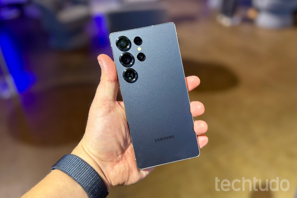 Galaxy S25 Ultra reúne câmera de 200 MP, zoom de longo alcance e um conjunto fotográfico versátil em um dos celulares mais completos da Samsung — Foto: Rubens Achilles/TechTudo