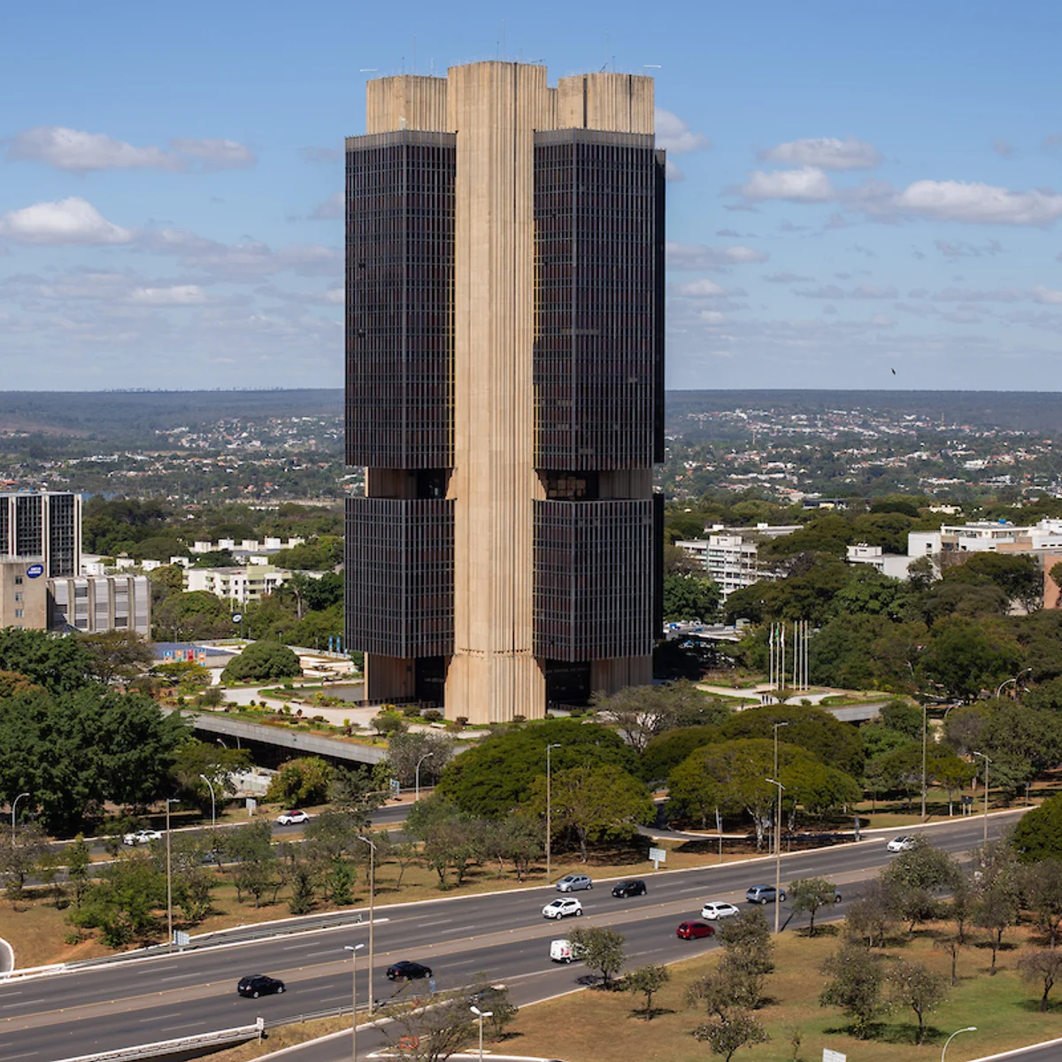 Focus: mercado reduz projeções de crescimento do PIB até 2028