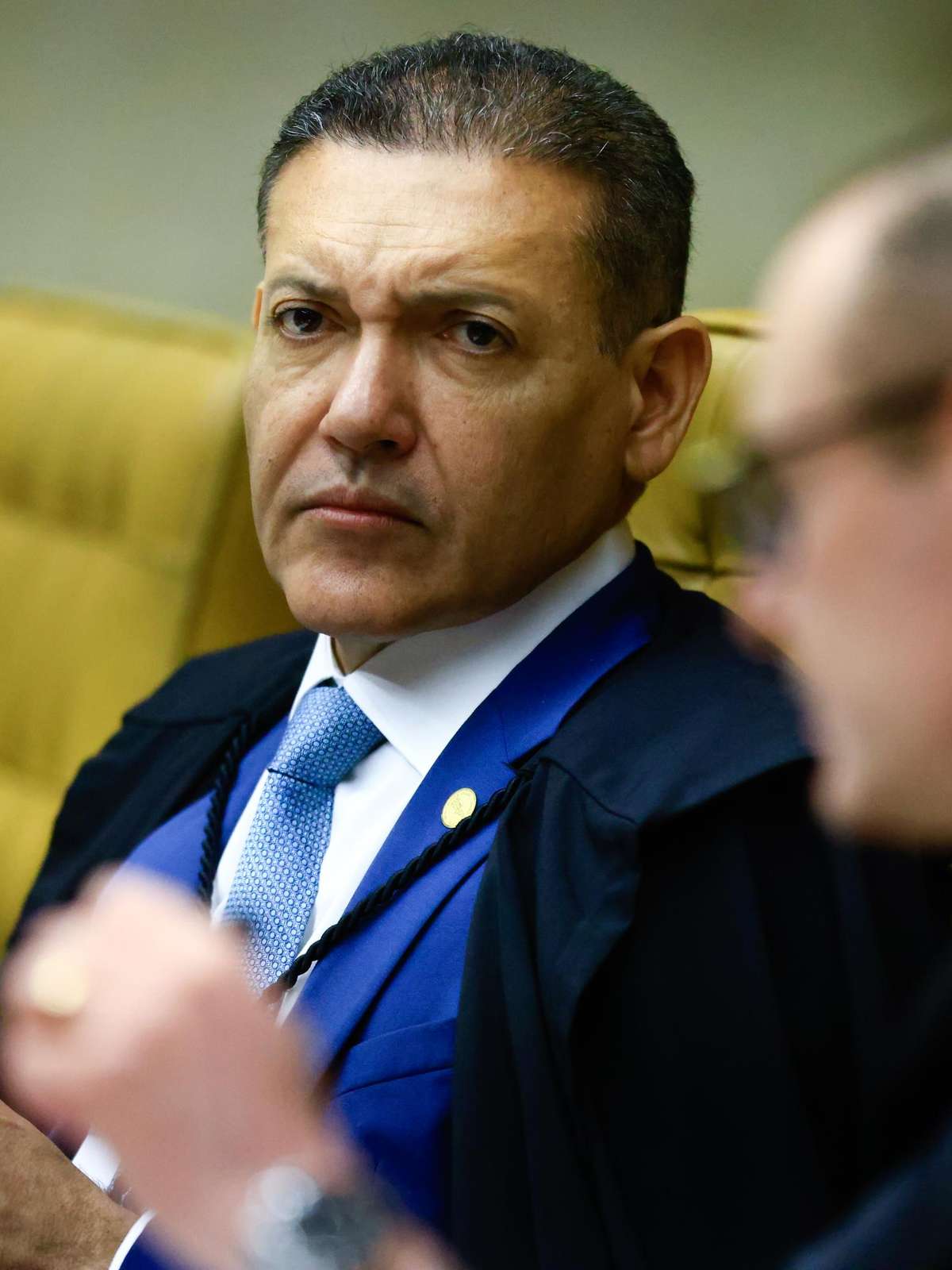Ministro Nunes Marques suspende jingle da campanha de Lula contra Flávio Bolsonaro