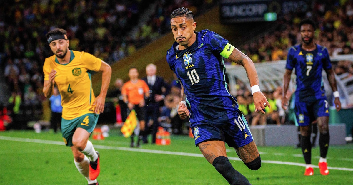 Raphinha deixa jogo da seleção sentindo a coxa e pode ser mais uma ‘vítima’ da Data Fifa