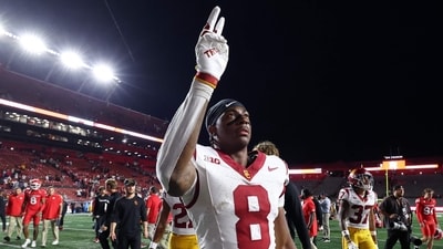 USC linebacker Desman Stephens II was ejected after a controversial targeting hit that injured Oregon quarterback Dante Moore. (Getty Images via AFP)