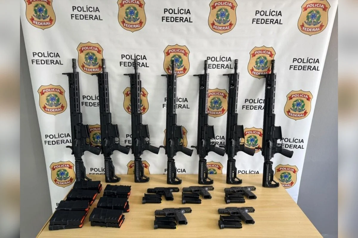 PF apreende no RJ fuzis de grupo suspeito de fraudar registros para CACs