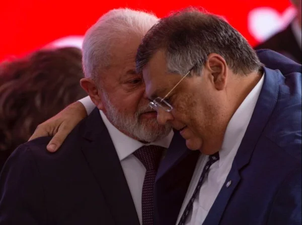 Lula e STF usam mentira abjeta para chutar a Aparecida; Deus não perdoa