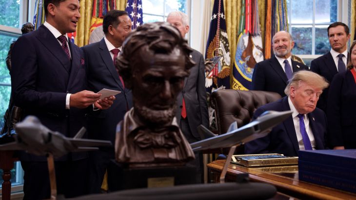 US President Donald Trump listens to Rewant Ruia (L), Chairman of Mesabi Metallics, during an announcement on steel in the Oval Office of the White House in Washington, DC, on September 28, 2026. (Photo by Kent Nishimura / AFP)