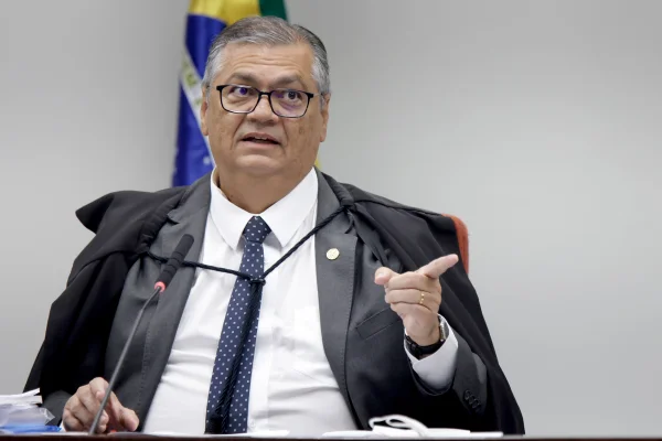 Dino derruba decisão de Mendonça e libera posts sobre Nossa Senhora