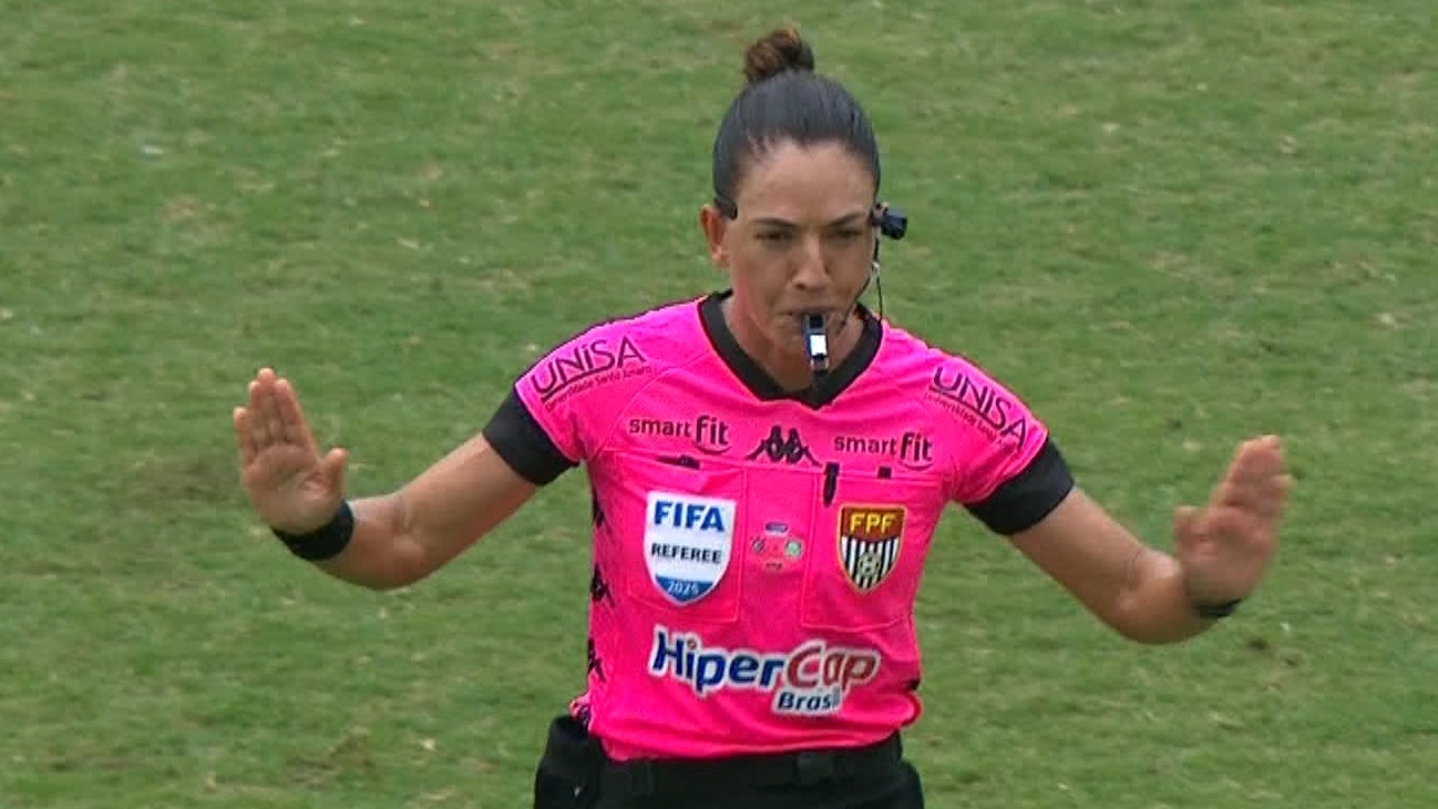 Daiane Muniz vai comandar trio brasileiro na arbitragem da Copa do Mundo masculina sub-17