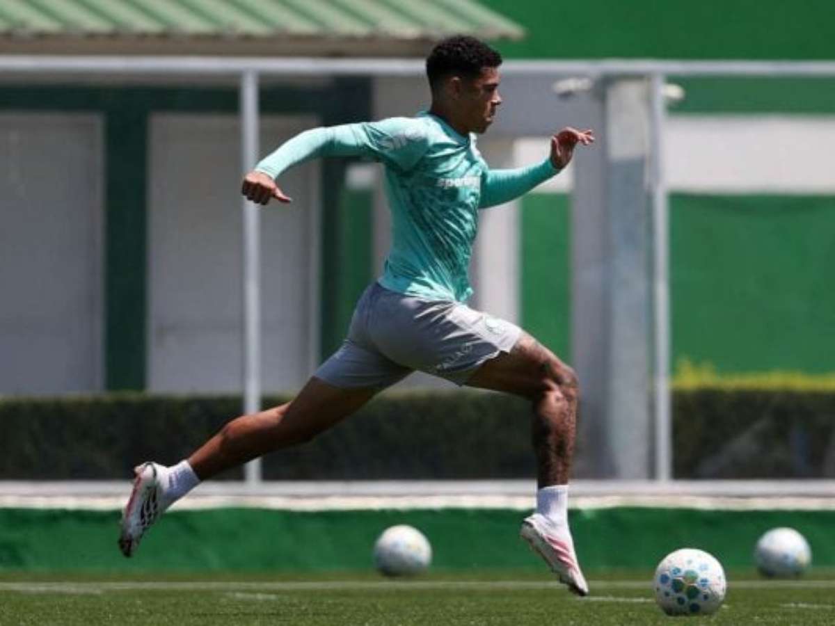 Com 11 ausências, Abel recorre à base durante treinos na Data Fifa