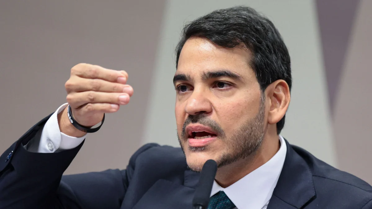 Messias defende CNBB e condena “ataques e agressões” de Flávio Bolsonaro