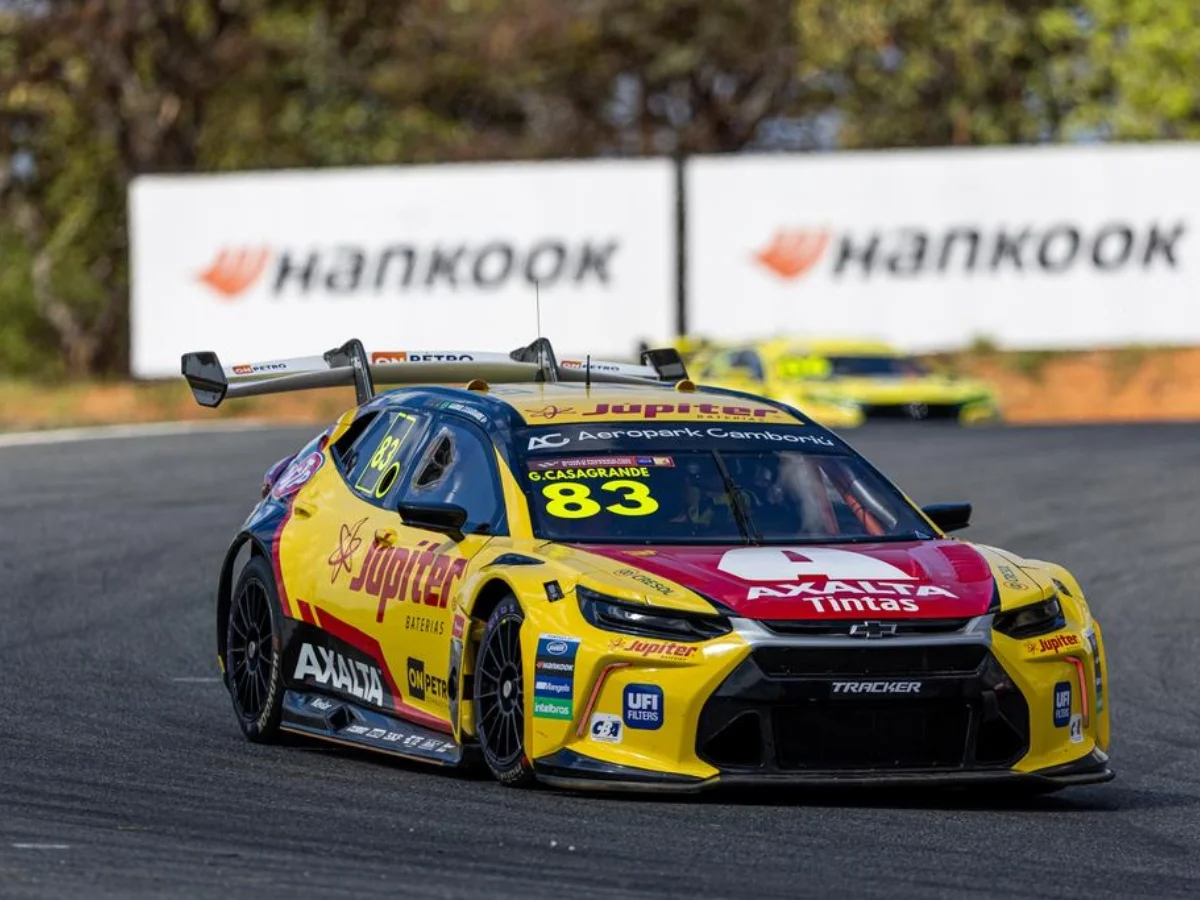 Imagem da matéria: Casagrande e Robe garantem pole no primeiro Endurance da Stock Car