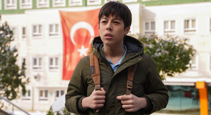 De filho a testemunha dos pais: confira o perfil psicológico de Ali na novela Iludida