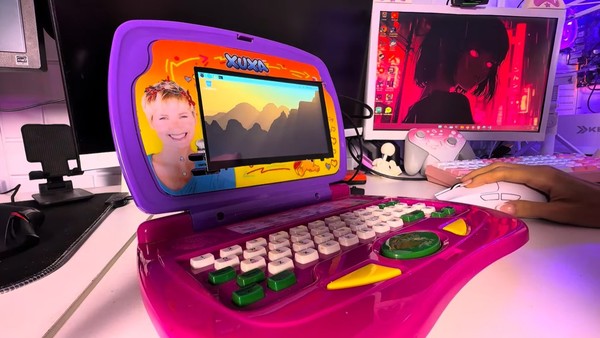 Menina ressuscita PC da Xuxa e transforma em computador com Linux