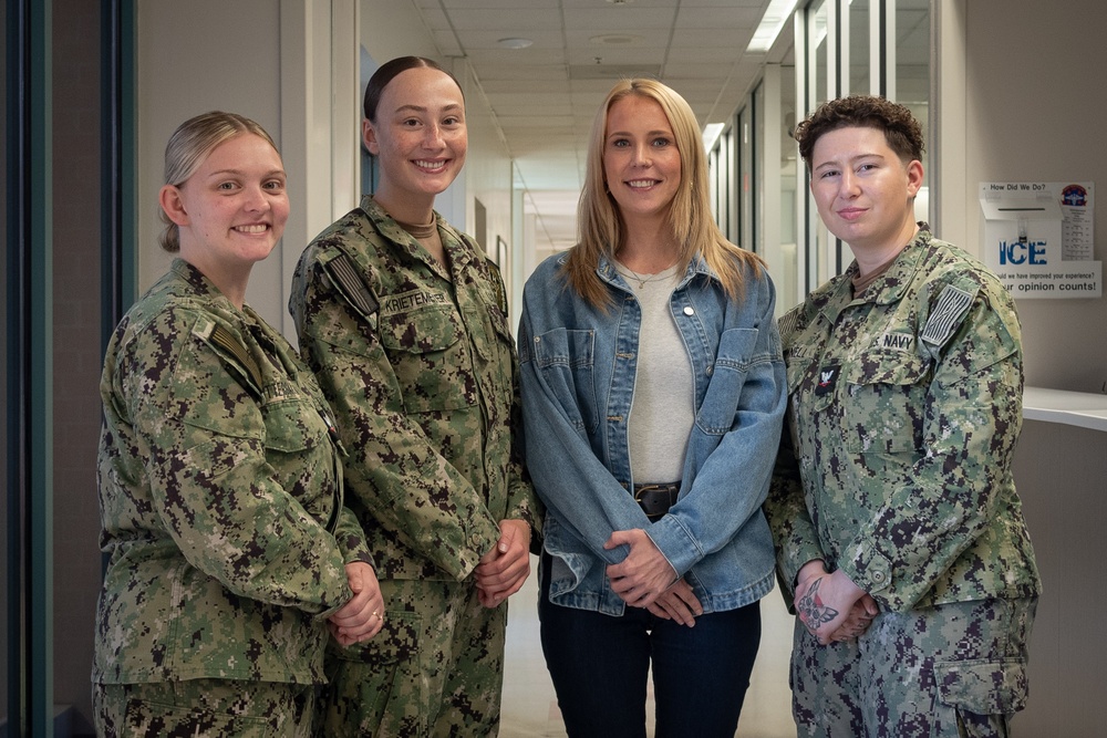 Imagem relacionada à notícia: Mantemos o guerreiro na luta: Equipe de Preparação da Clínica de Saúde Naval