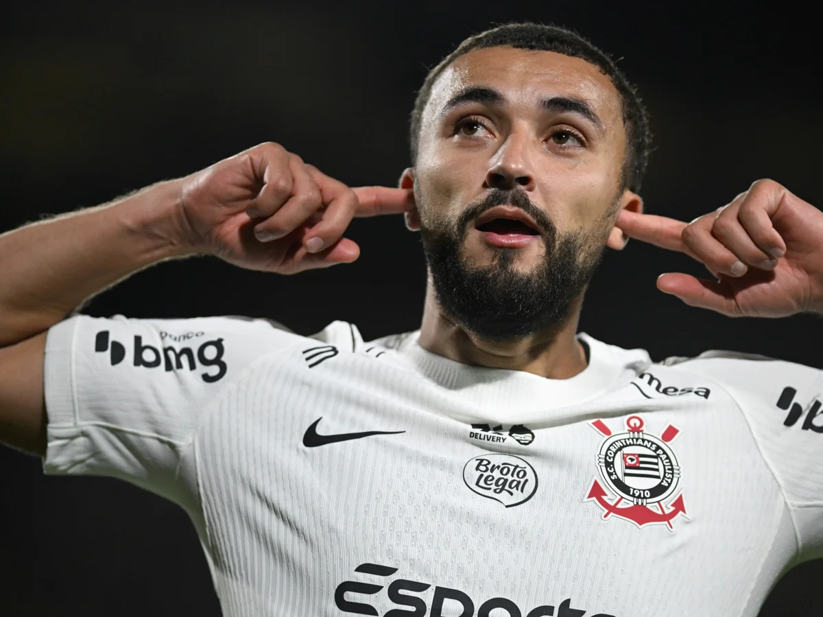 Corinthians renova contrato com marroquino Zakaria Labyad