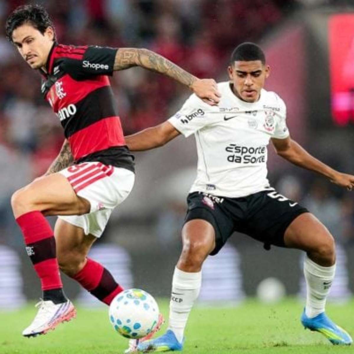 Corinthians e Flamengo recebem propostas milionárias da Fatal Model