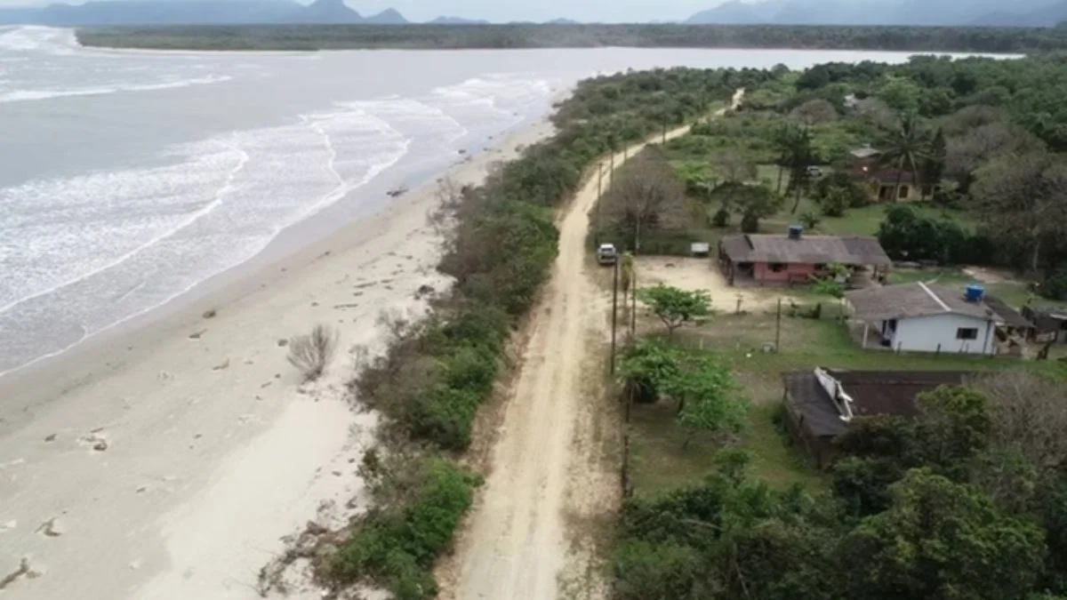 De Peruíbe a Guarujá: especialista alerta sobre riscos de praias impróprias