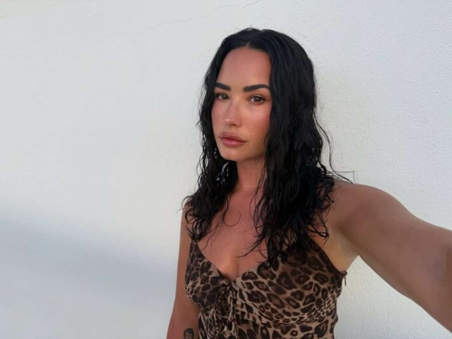 A cantora Demi Lovato em foto publicada em seu Instagram em agosto de 2026; ela se apresenta no Rock In Rio neste s&aacute;bado, 12 de setembro