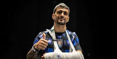 Arrascaeta fraturou o punho esquerdo e vai passar por cirurgia &ndash; Foto: Chung Sung-Jun/Getty Images / Jogada10