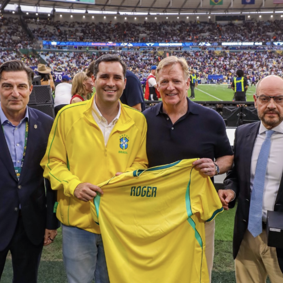 Prefeito do Rio vibra com NFL no Maracanã, mas diz não entender do jogo: ‘Nem conheço as regras’