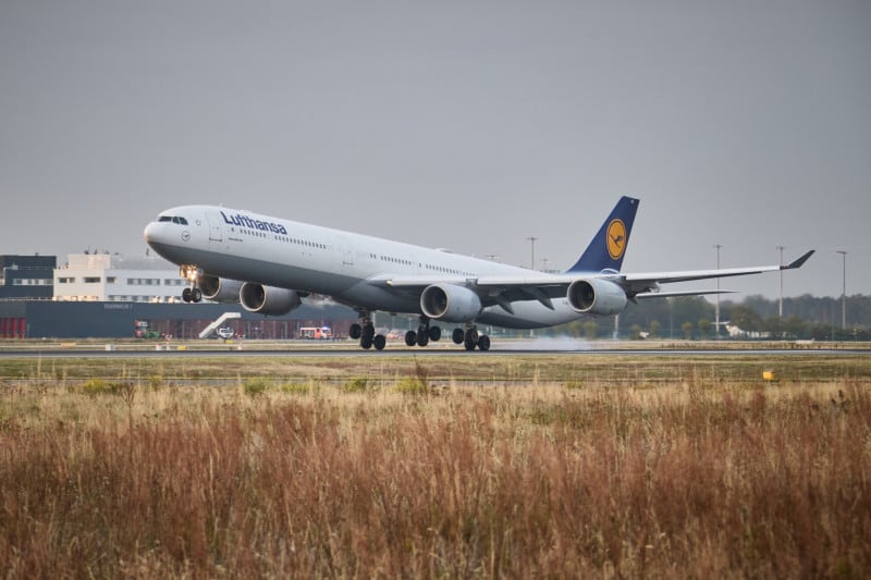 Lufthansa se despede de seu último Airbus A340-600 e continua a renovação de sua frota