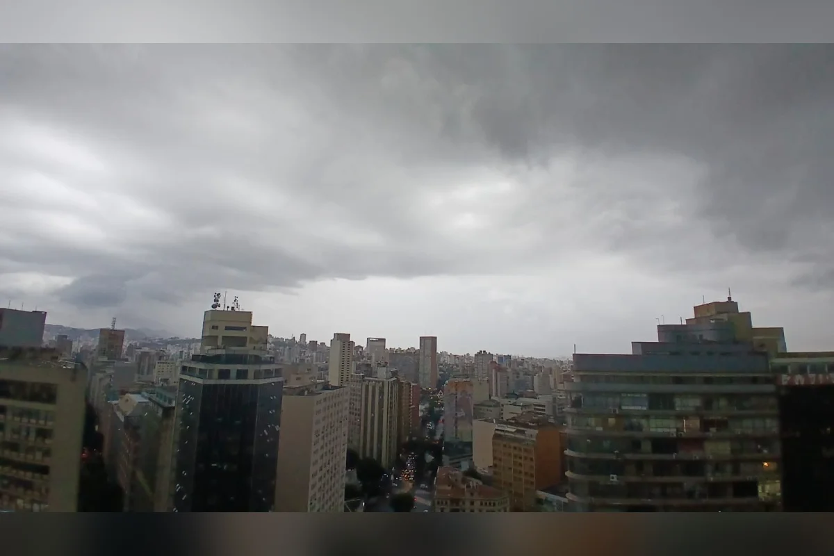 Eleição terá chuva e frio em Minas; veja previsão para domingo (4/10)