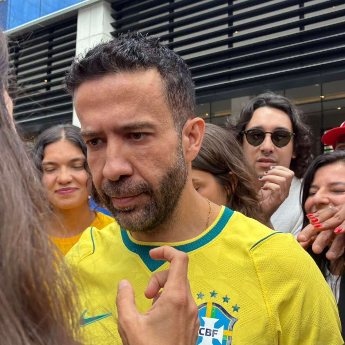 André Janones deixa UTI de hospital e diz que Lula 'não é obrigado a saber usar as redes sociais'