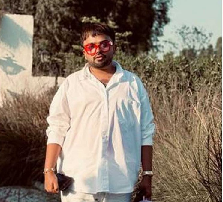 O influenciador indiano Mad Sandhu foi baleado até a morte no Punjab.