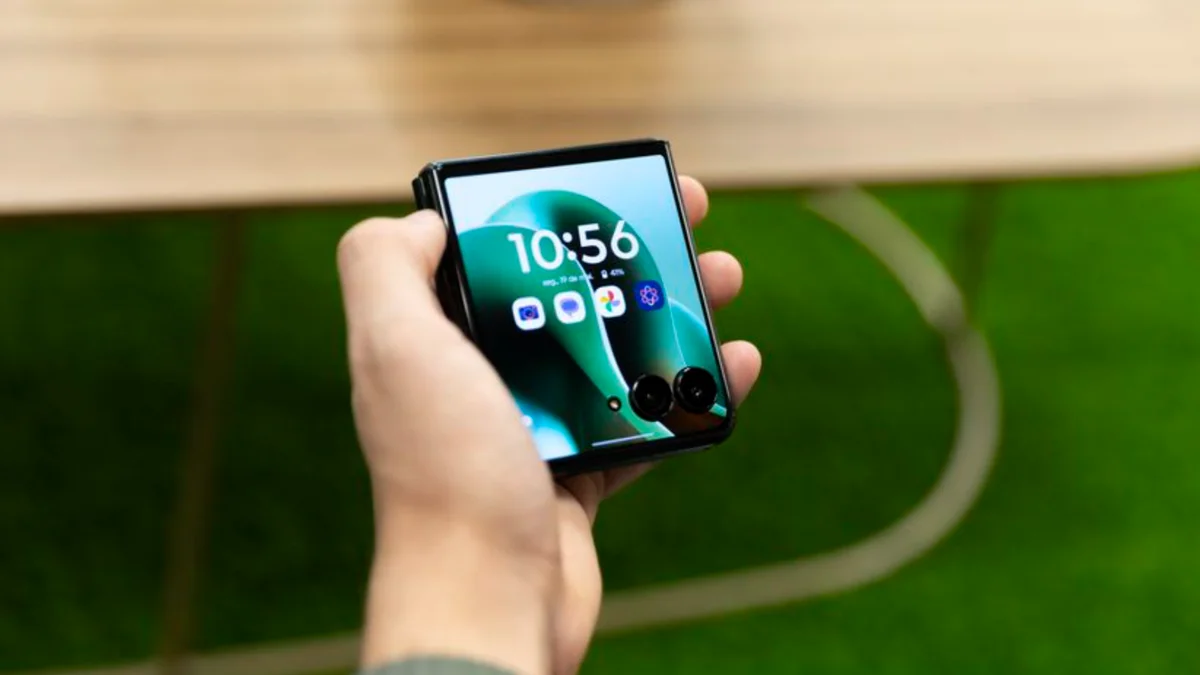 Imagem da matéria: Motorola Razr 60 fica em 12x de R$ 249,99 em oferta imperdível