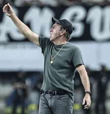 Gabigol decidiu para o Santos no clássico e clube chegou a cinco vitórias consecutivas - Foto: Raul Baretta / Santos FC / Jogada10