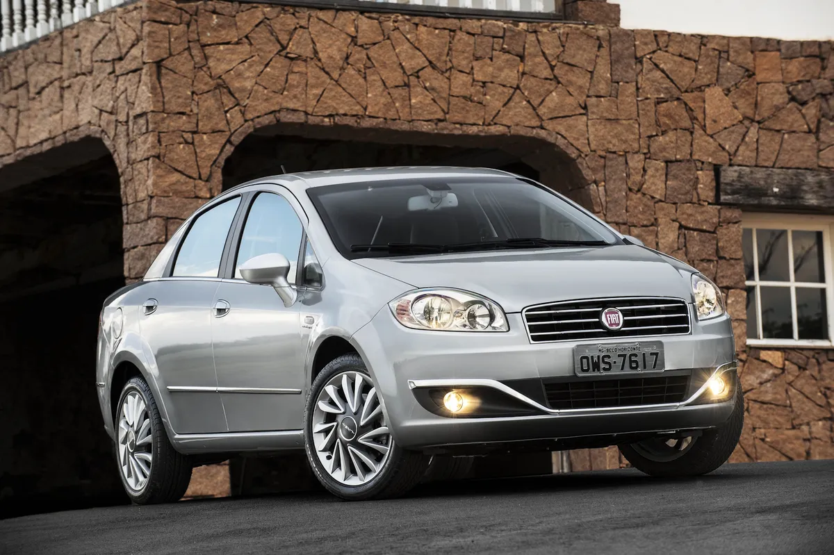 Imagem da matéria: Quanto custaria um Fiat Linea hoje, com a inflação?