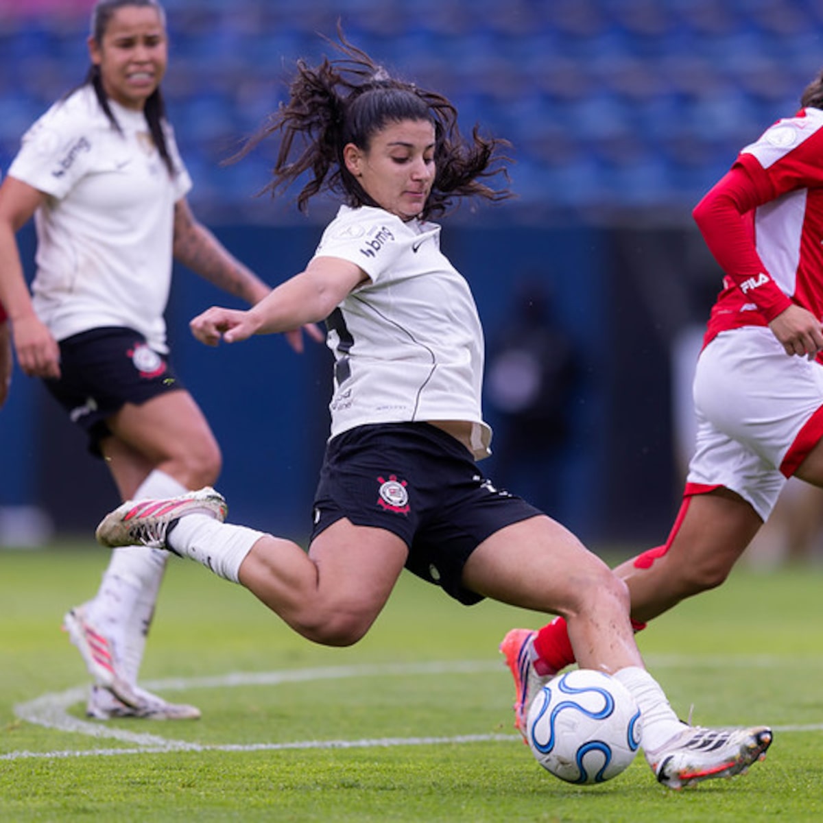 Por que Libertadores Feminina é realizada em 17 dias com sede única e maratona de jogos?