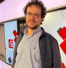 Rodrigo Nabuco de Araujo é historiador, professor de Estudos Brasileiros da Universidade Paris 1 Panthéon-Sorbonne e autor de "Les diplomates en uniforme" (2022), obra sobre as relações militares entre França e Brasil durante a Guerra Fria. Foto: © RFI/Adriana Moysés / RFI