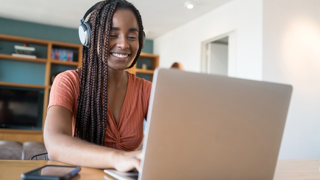 ChatGPT sem cadastro? Conheça IA grátis que promete mais privacidade