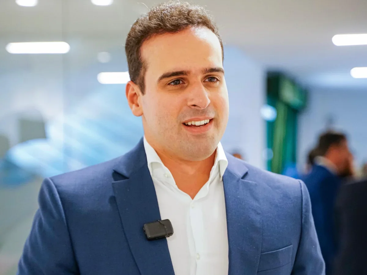 Atlas: Lucas Ribeiro tem 51,5% de votos válidos em 1º turno na Paraíba