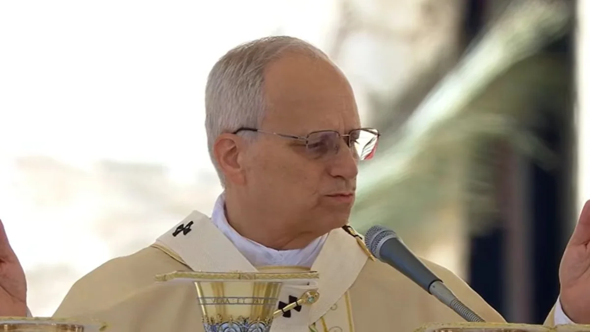 Cirurgia para retirar parte de pulmão do papa Leão XIV durou 90 minutos
